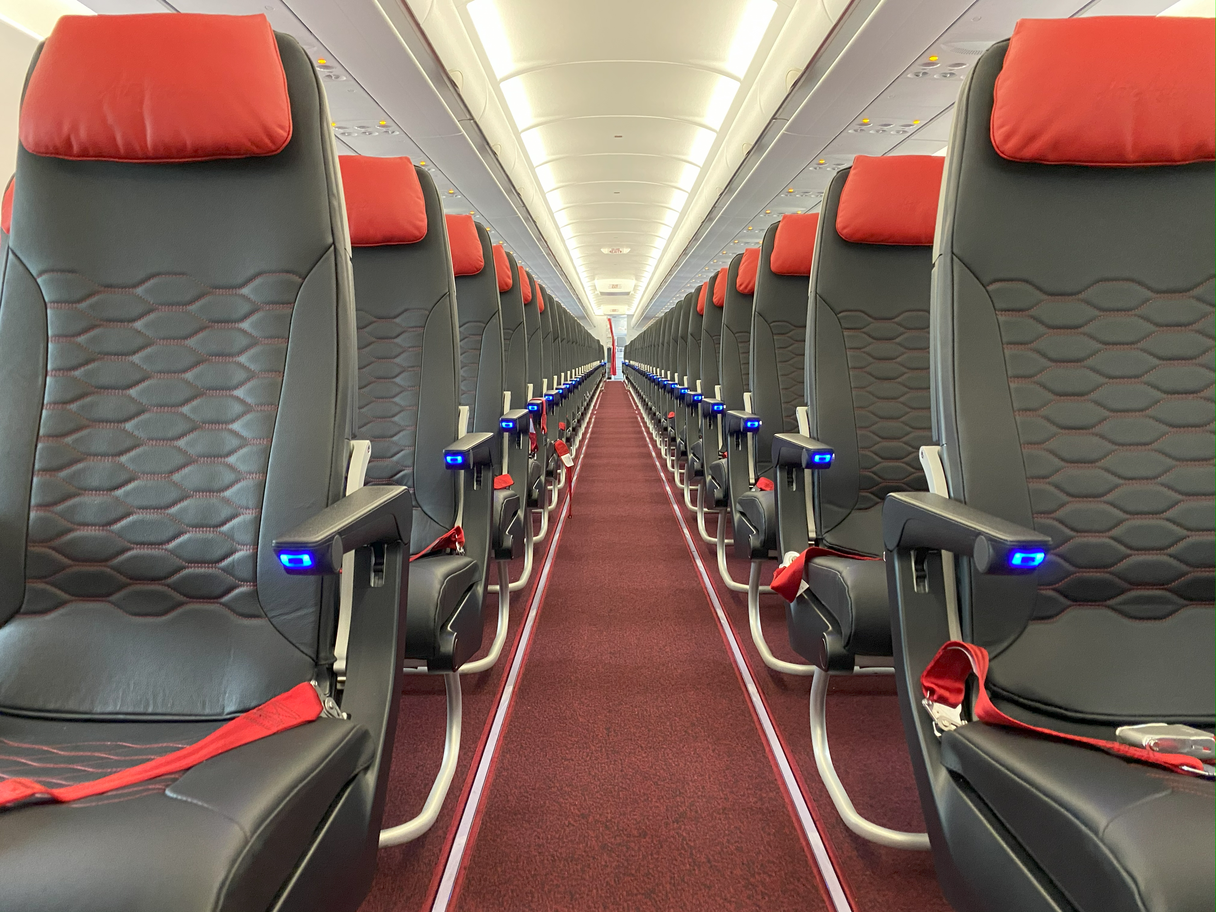 Mirus seats on a plane